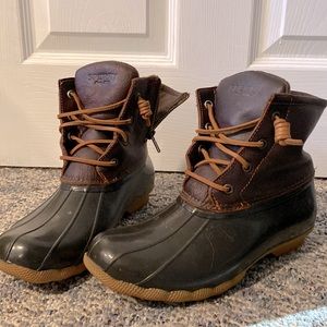 Sperry womens 7.5 winter boots